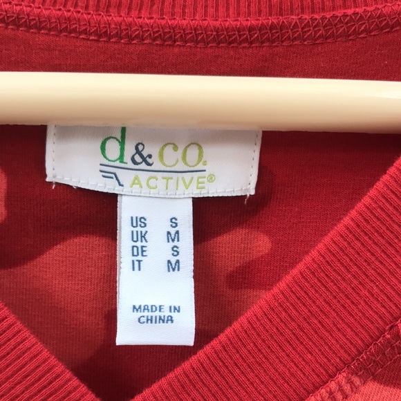 D&co size small red camouflage with pockets - Picture 2 of 2